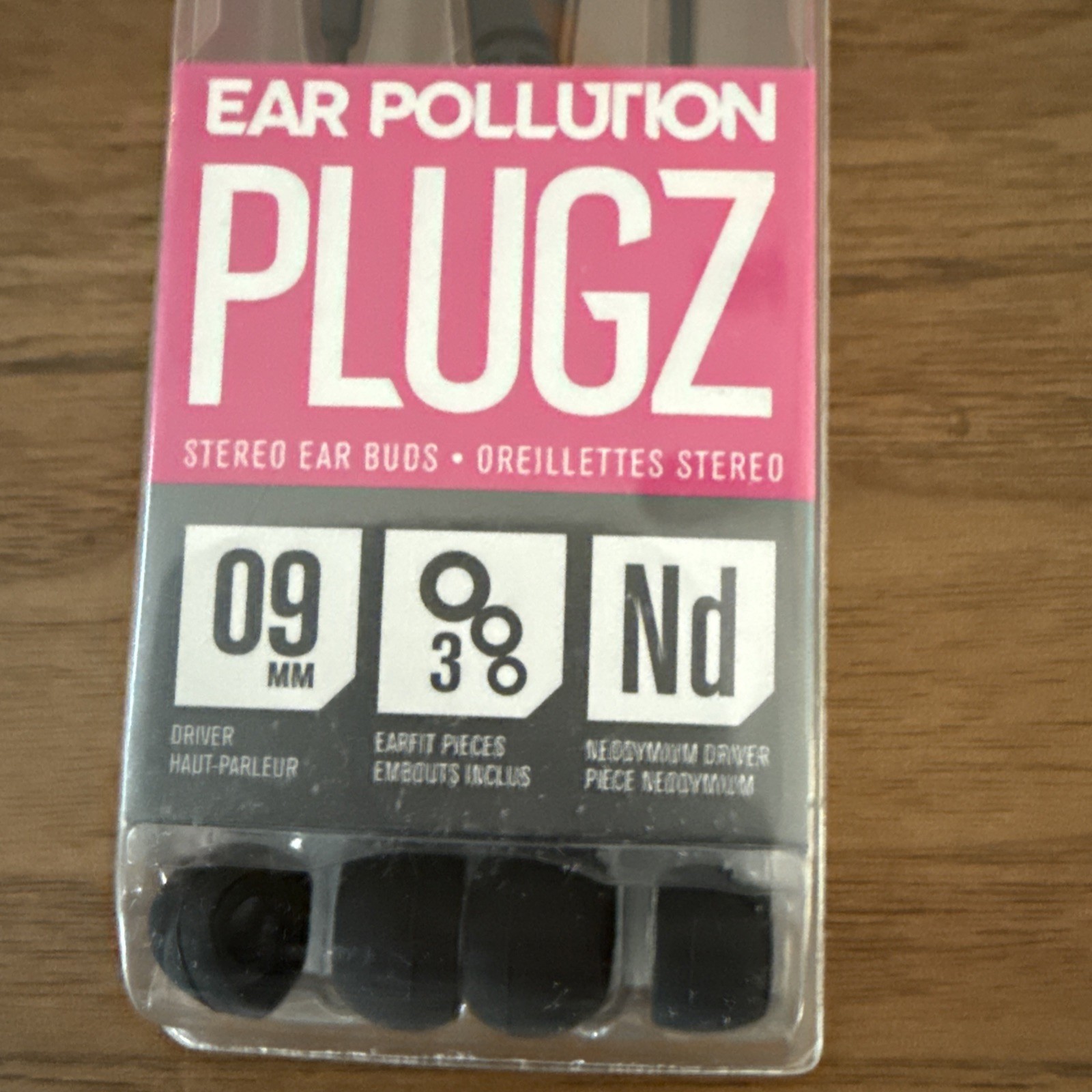 NEW iFrogz PLUGZ Ear Buds Stereo Ear Pollution Wired Plugs Hot Pink Magenta