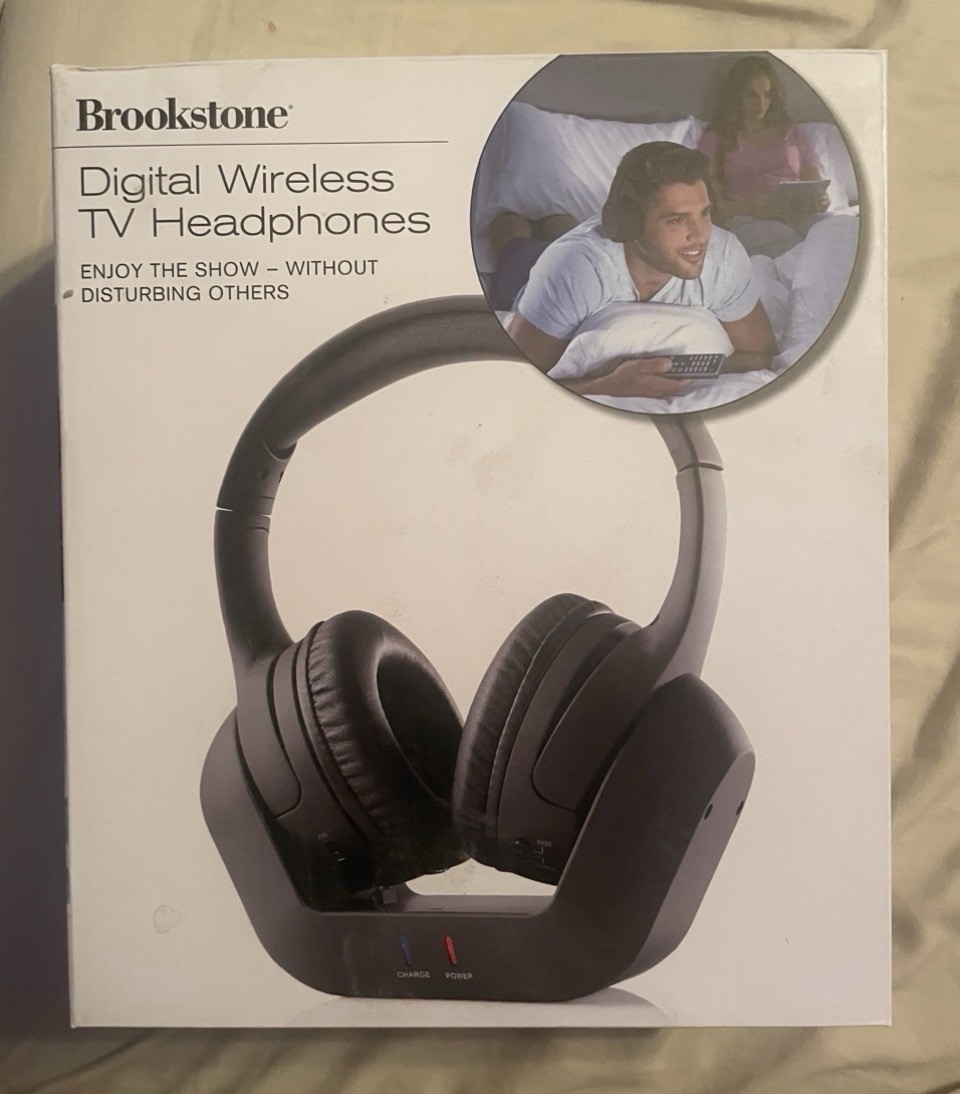 Brookstone Digital Wireless TV Headphones New