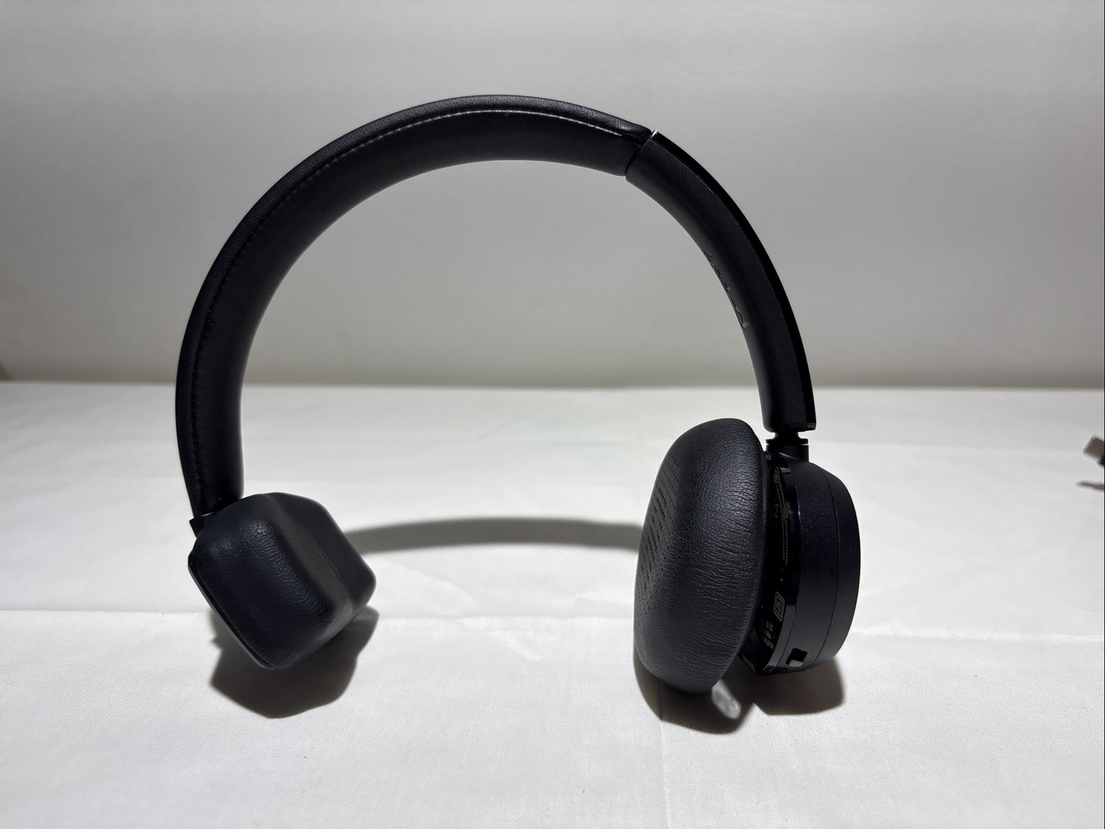 Plantronics by Poly Voyager 4310 UC Wireless Headset