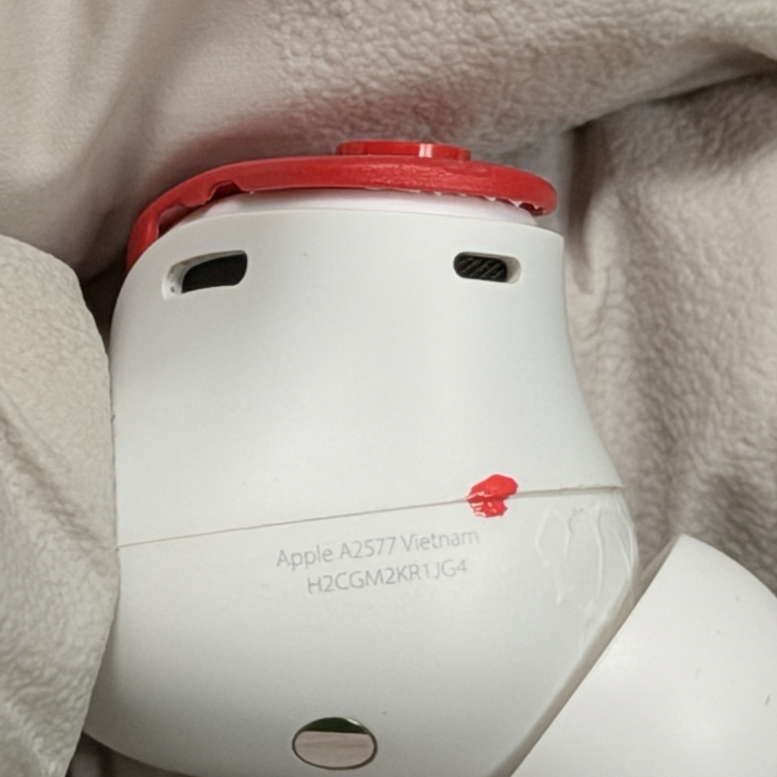 Beats Fit Pro True Wireless Earbuds White/Red A2577, Working, MISSING WINGTIPS.