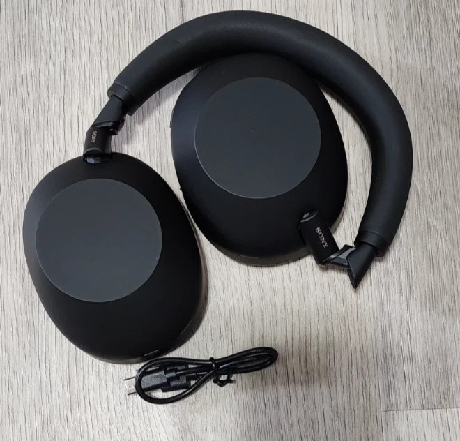 Sony WH-1000XM6 Noise Cancelling Headphones Over Ear – BLACK