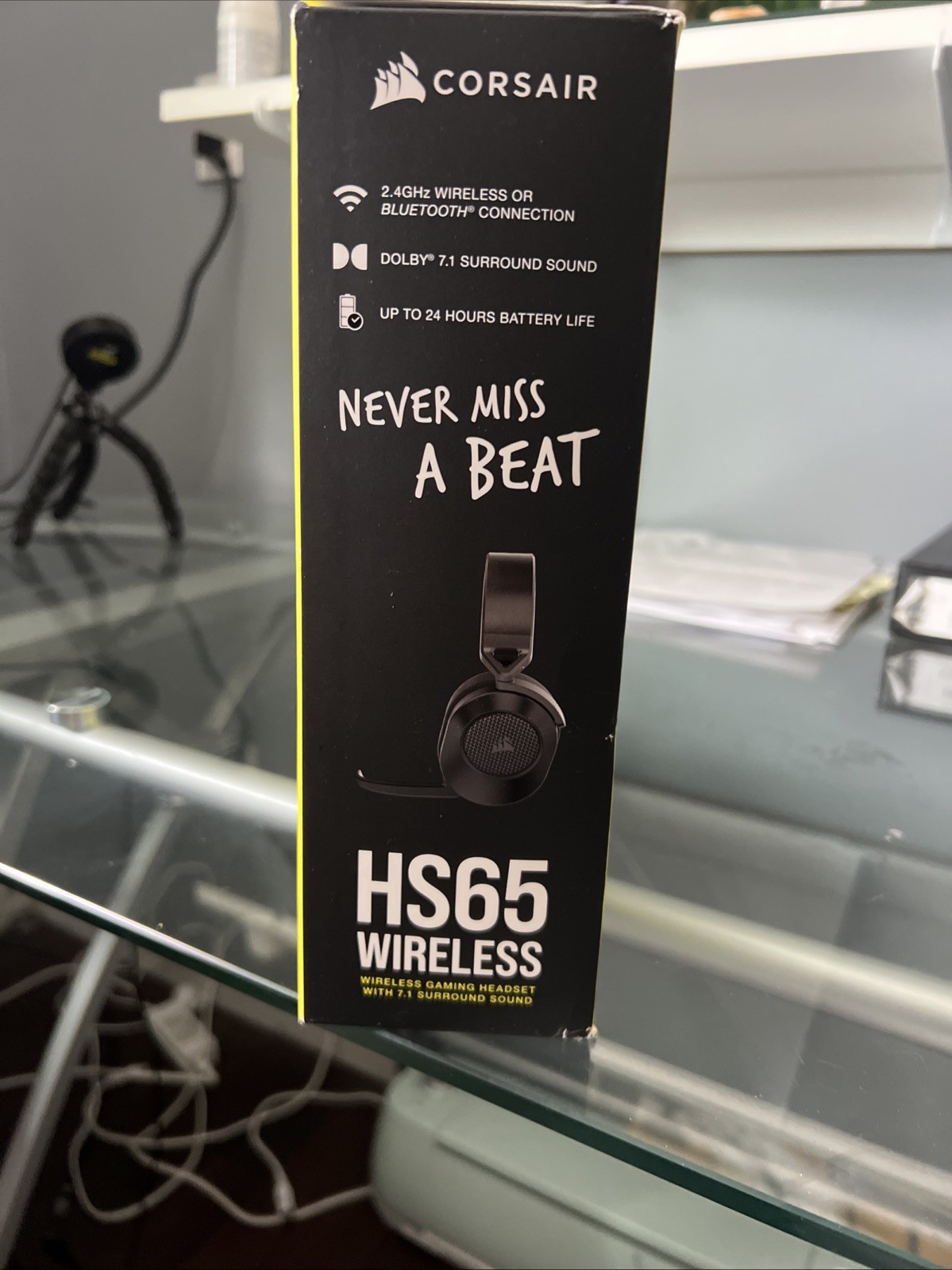 CORSAIR HS65 WIRELESS Gaming Headset With 7.1 Surrounded sound