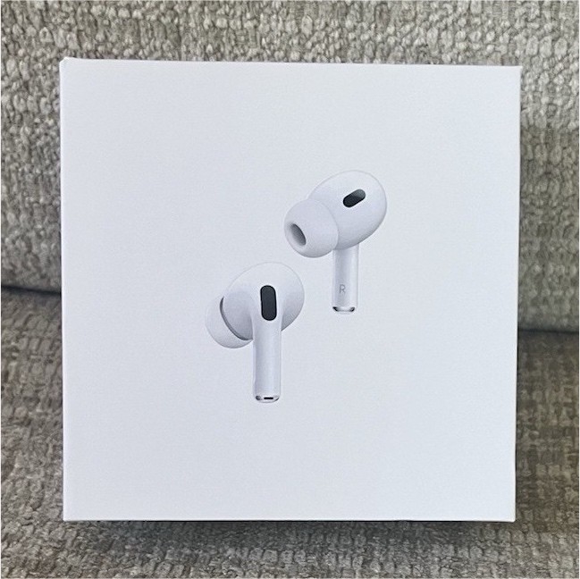 Apple AirPods Pro 2nd Gen w/ MagSafe Charging Case, ANC/Transparency, White