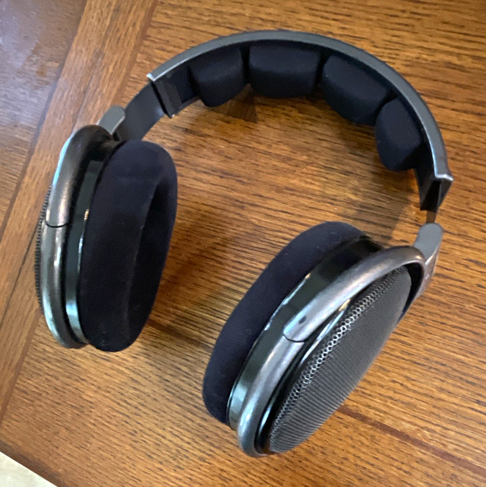 Sennheiser HD 650 Wired Headphones w/ XLR Periapt Cable & 1/4 Cable