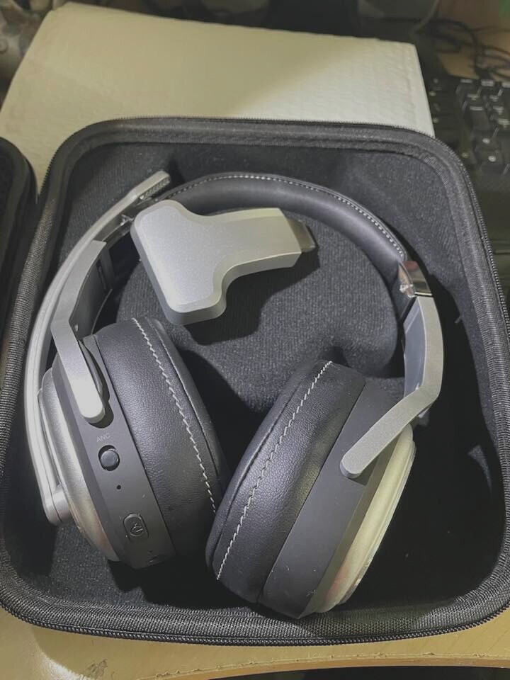 Rand Mcnally Cleardryve 200 Wireless Noise Cancelling Headset Headphones