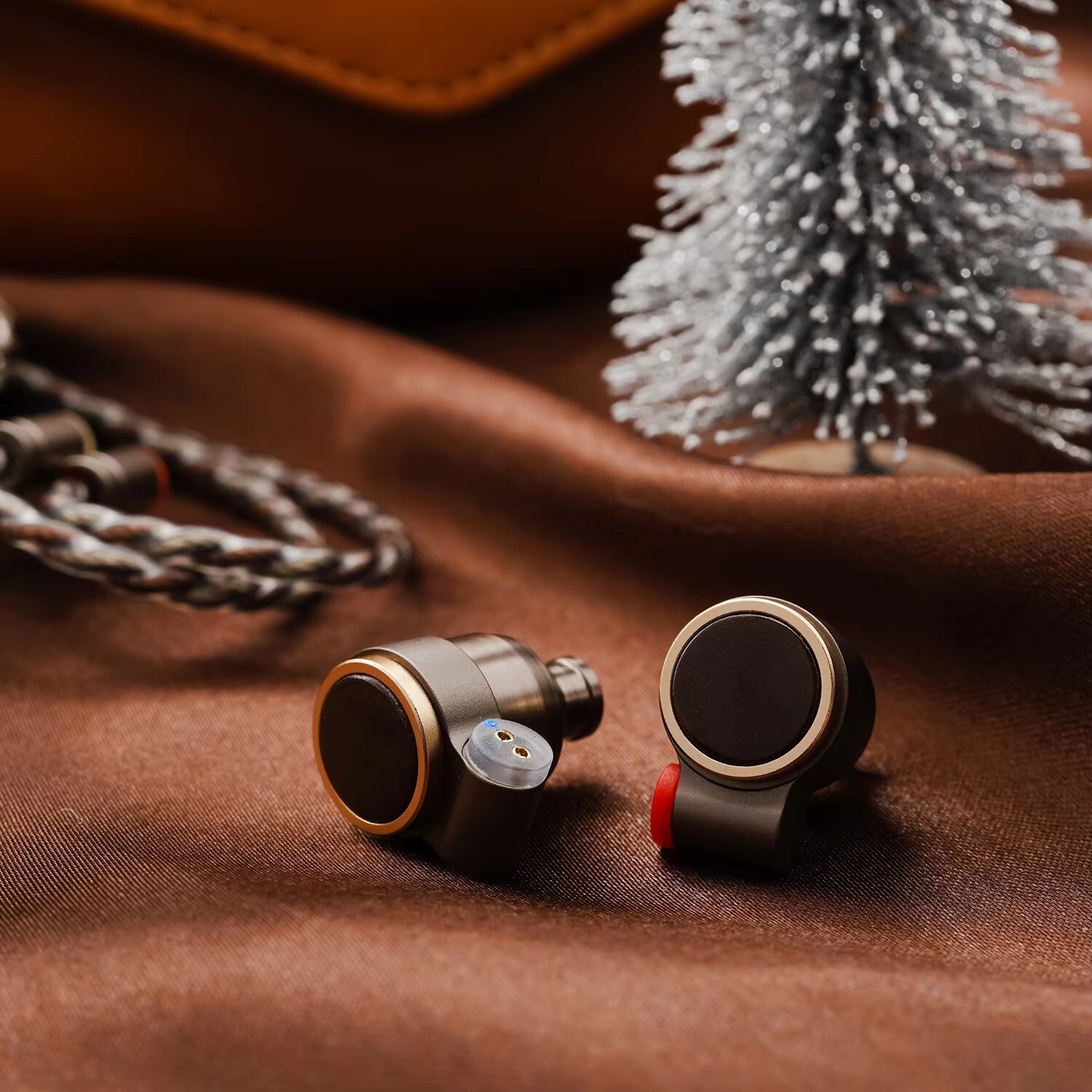 TinHiFi T4 Plus New Third-generation Carbon Nanotube Composite Diaphragm In-Ear