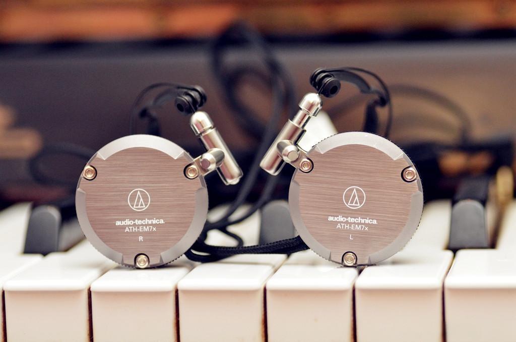 Original Audio-Technica ATH-EM7X Adjustable Aluminum Clip-On Headphones