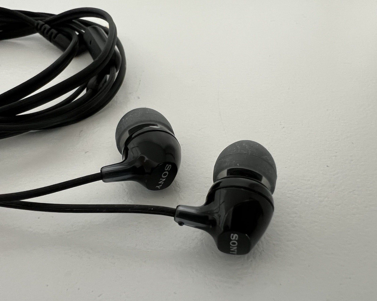 Sony MDR-EX15AP Wired Earbuds Color: Black