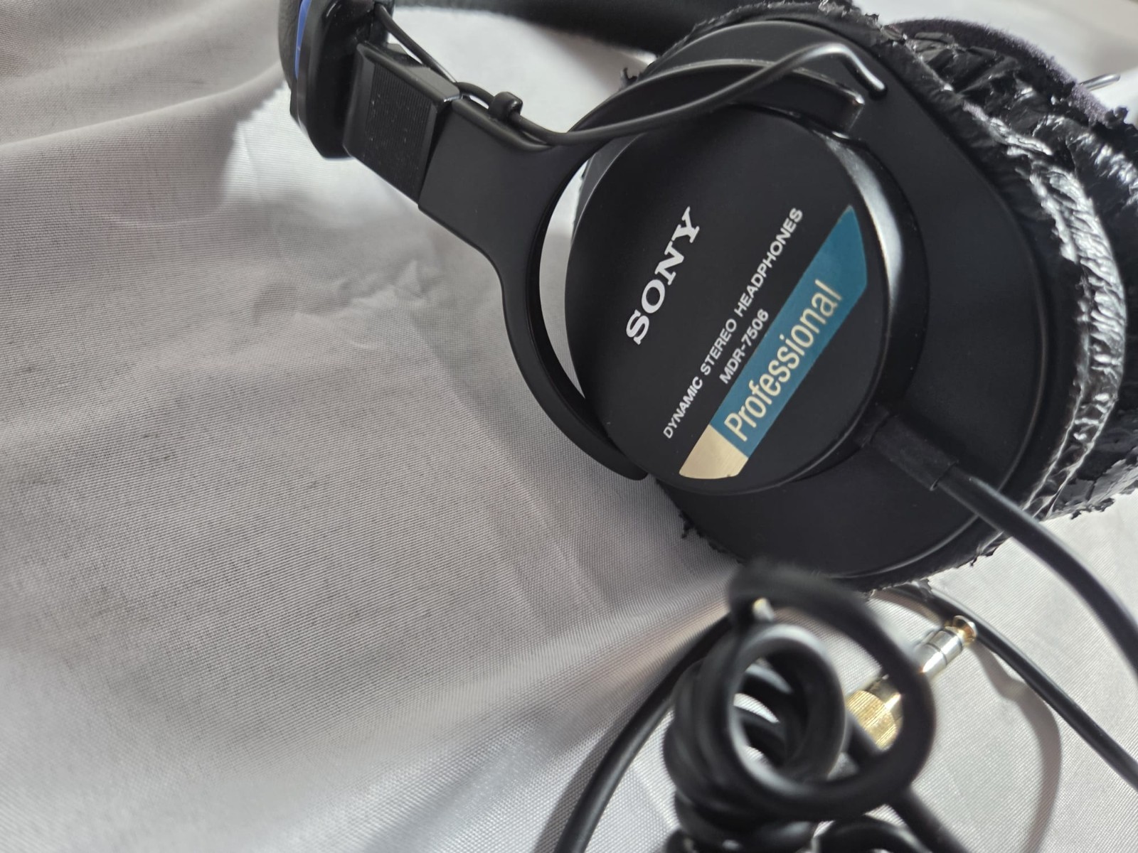 Sony MDR-7506 Professional Over-Ear Headphones Black Tested Working
