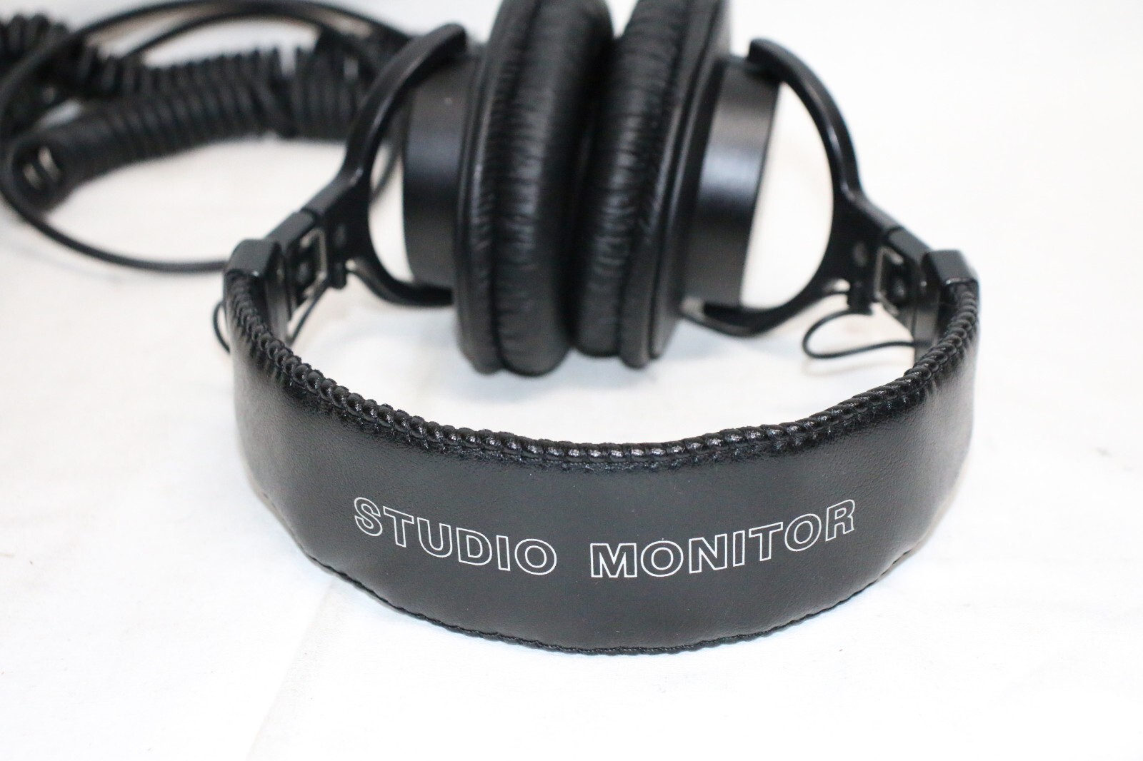 Sony MDR-7506 Over the Ear Headphones only