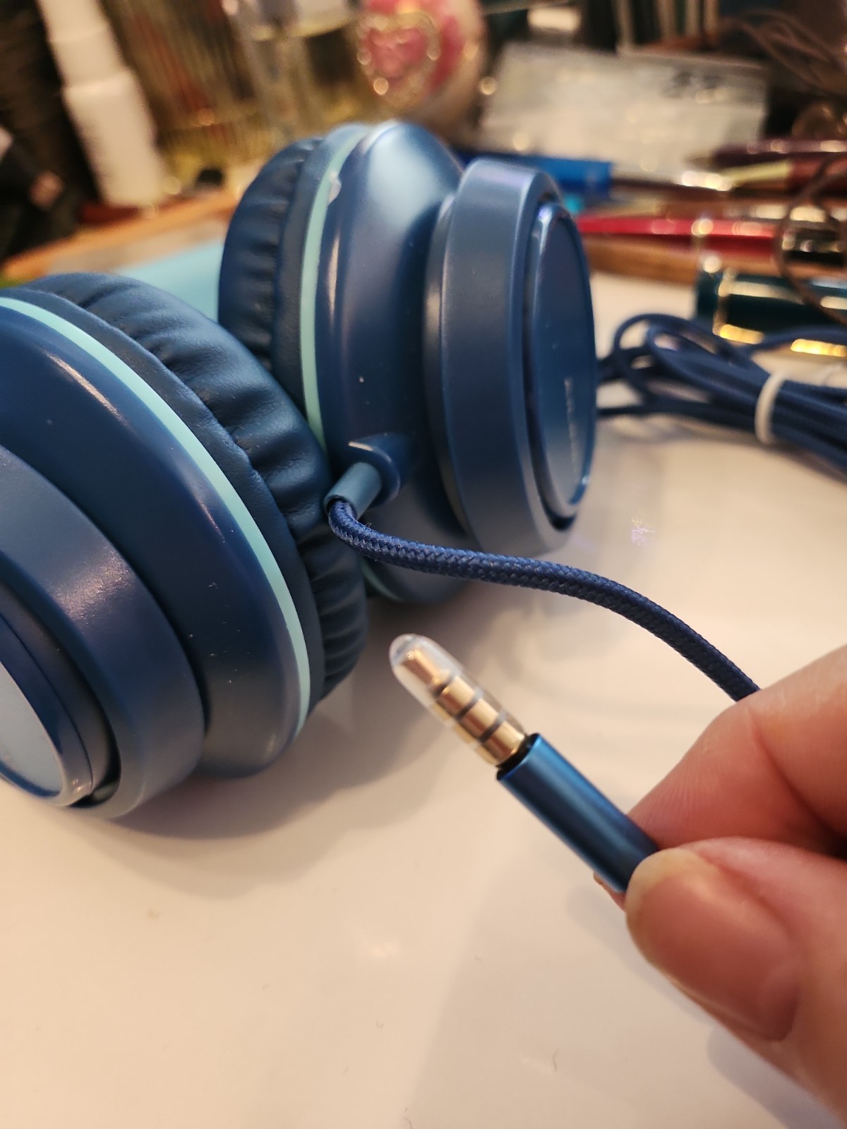 Ailihen Headphones ? In Brilliant Blue