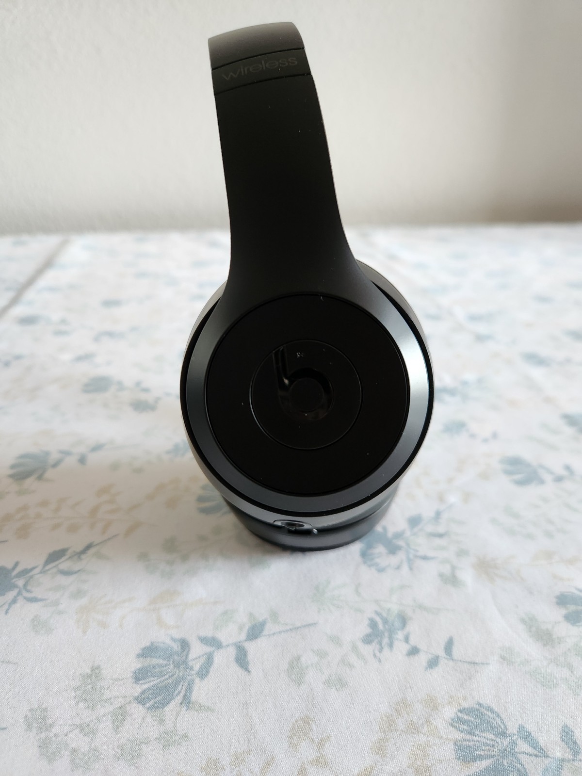 Beats by Dr. Dre Solo3 Over the Ear Headphones – Gloss Black (Free Shipping)