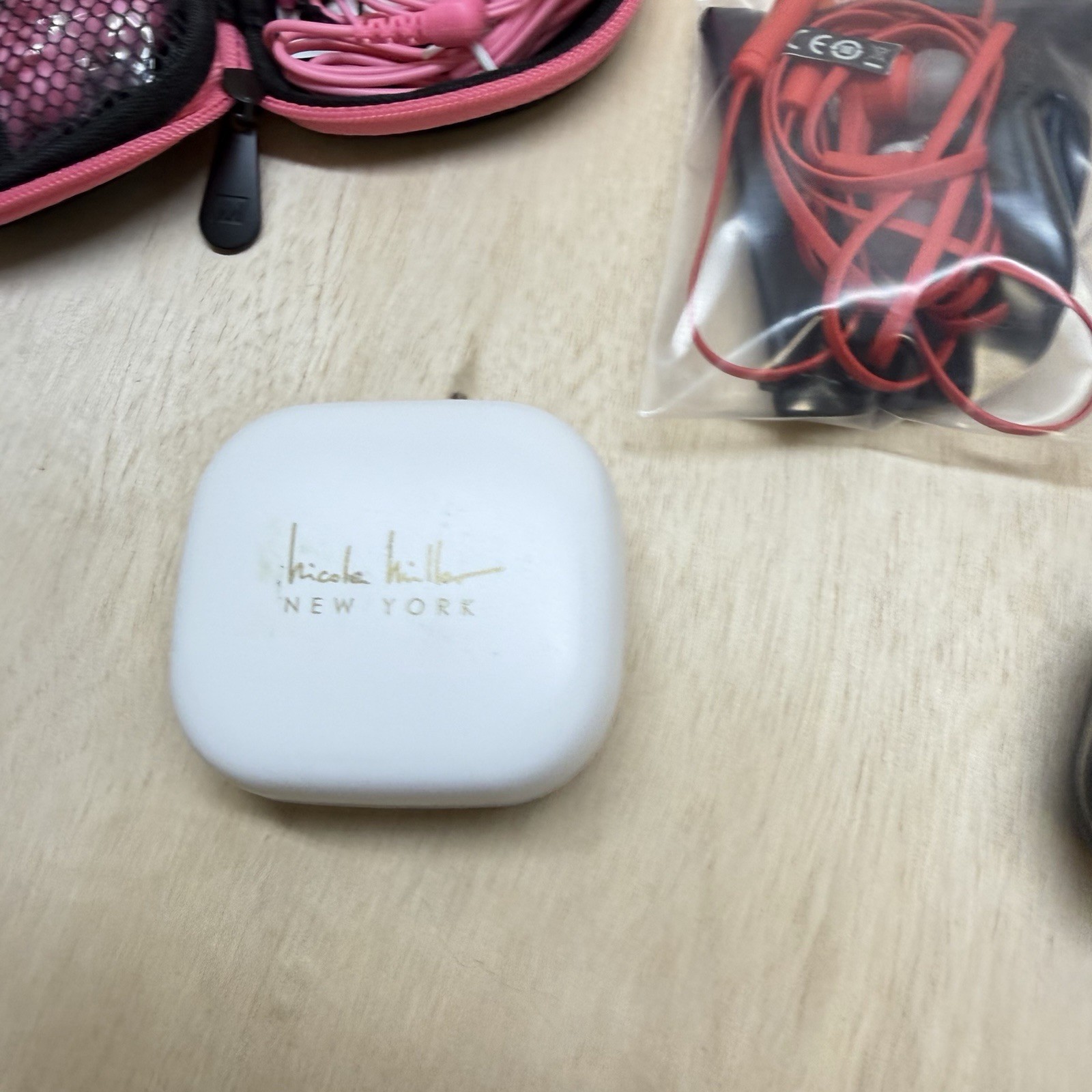 Wired Wireless Earbuds Mixed Lot of 11 JBL Apple Peloton Unbranded