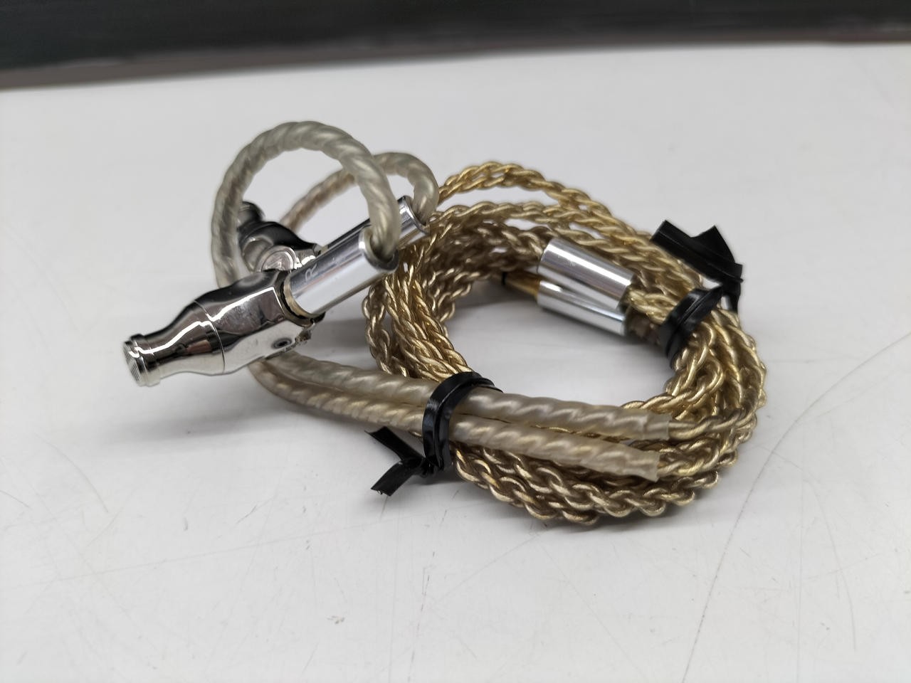 CAMPFIRE AUDIO COMET Earphones BA Re-Cableable MMCX Case & Eartips