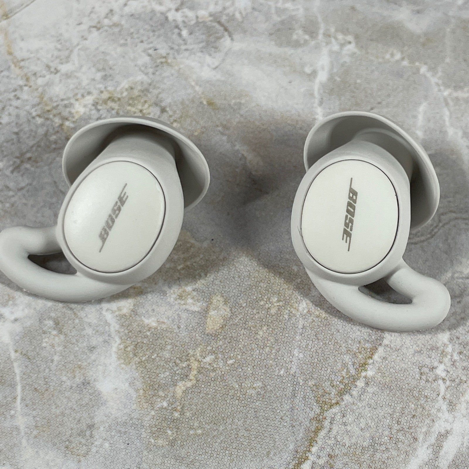 Bose Sleepbuds II Noise Masking In-Ear Headphones with Charging Case Silver