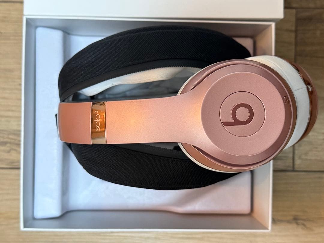 Beats Solo3 Wireless Headphones Rose Gold & White, with Case & USB cable