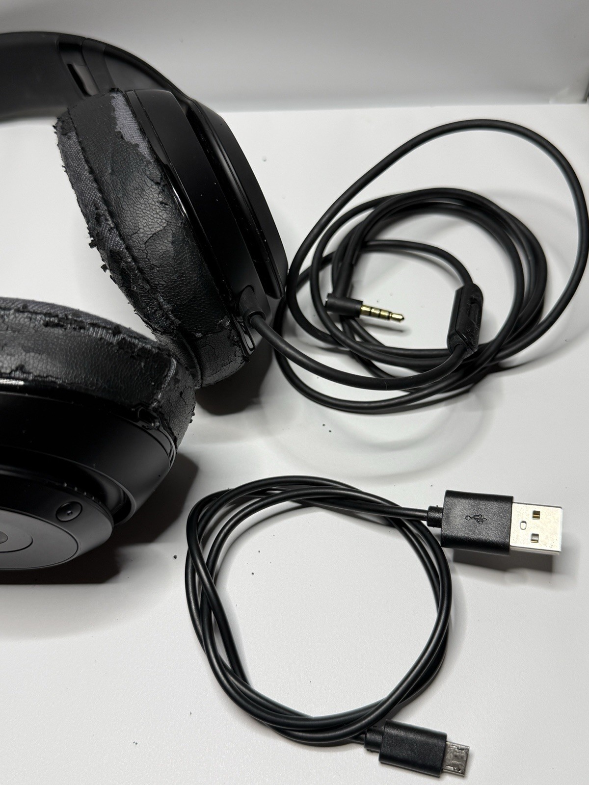 Beats by Dr. Dre Studio2 Wireless Bluetooth Headphones Black – B0501