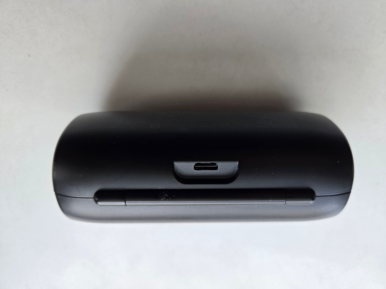 Bose SoundSport Free In Ear Wireless Headphones with Charging Case – Black