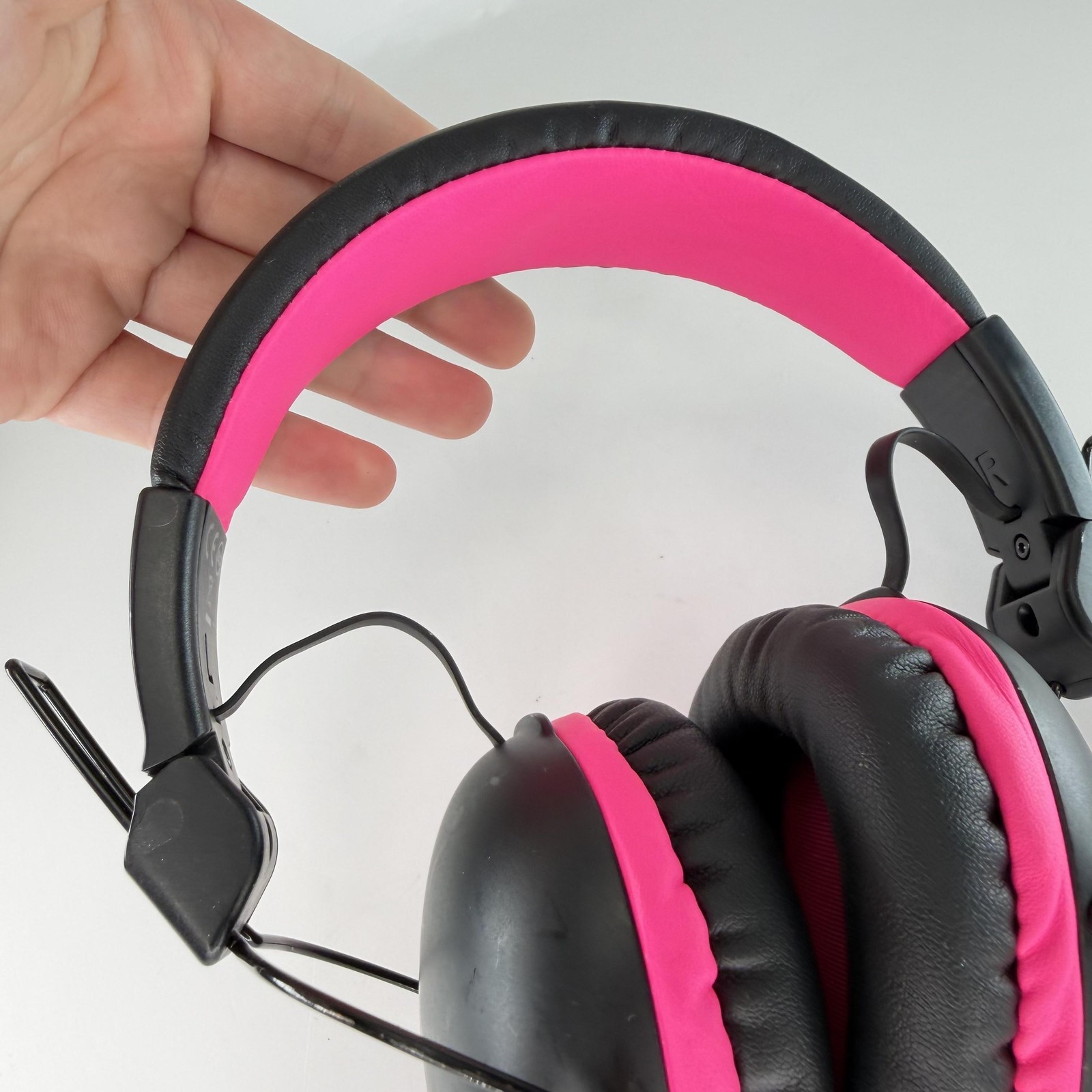 JLab JBuddies Pro Kids Over Ear Headphones Pink Bluetooth 3.5mm Micro-USB