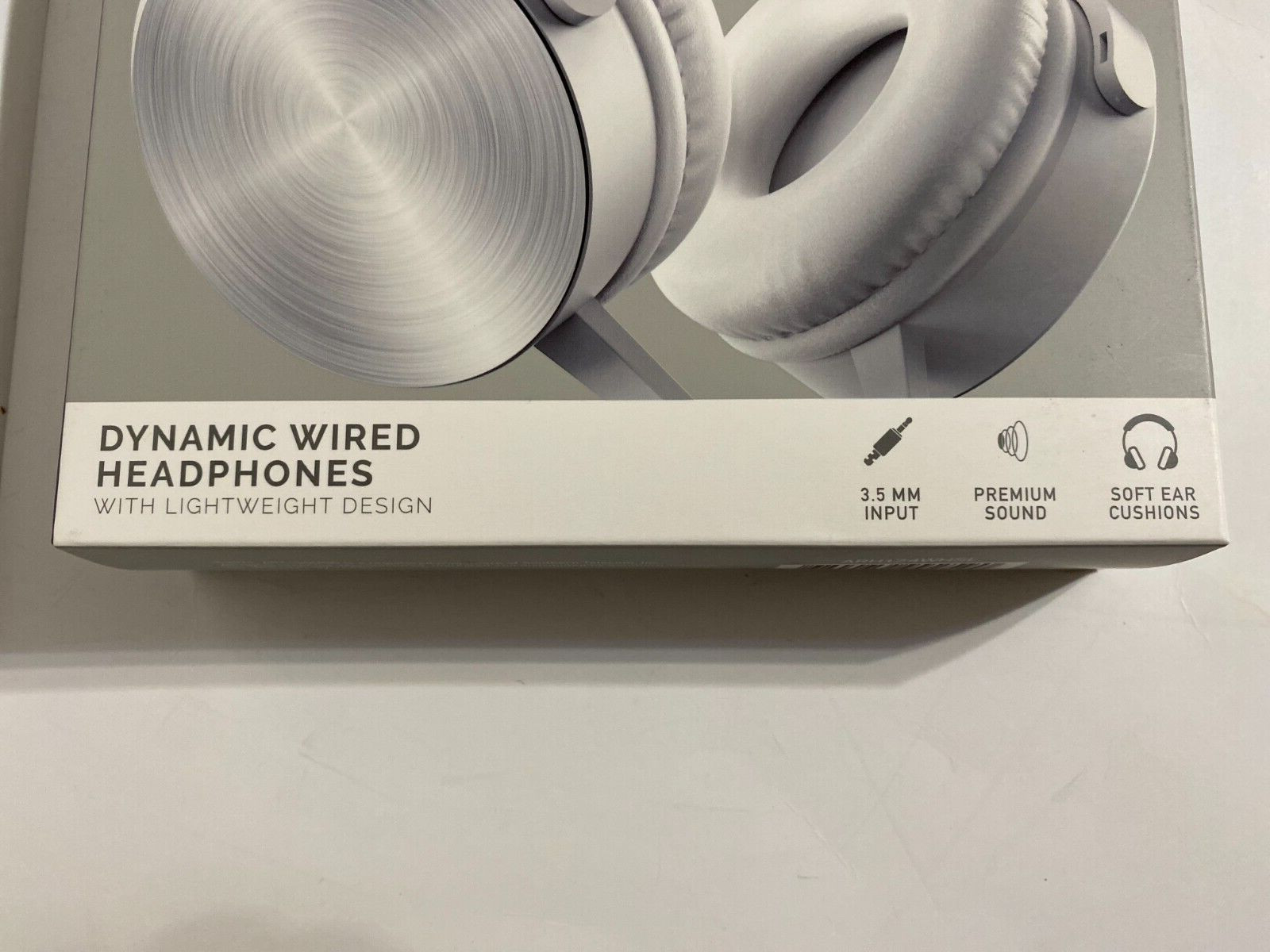 NEW ART+SOUND DYNAMIC WIRED HEADPHONES. LIGHTWEIGHT, WHITE/SILVER, 35 MM INPUT