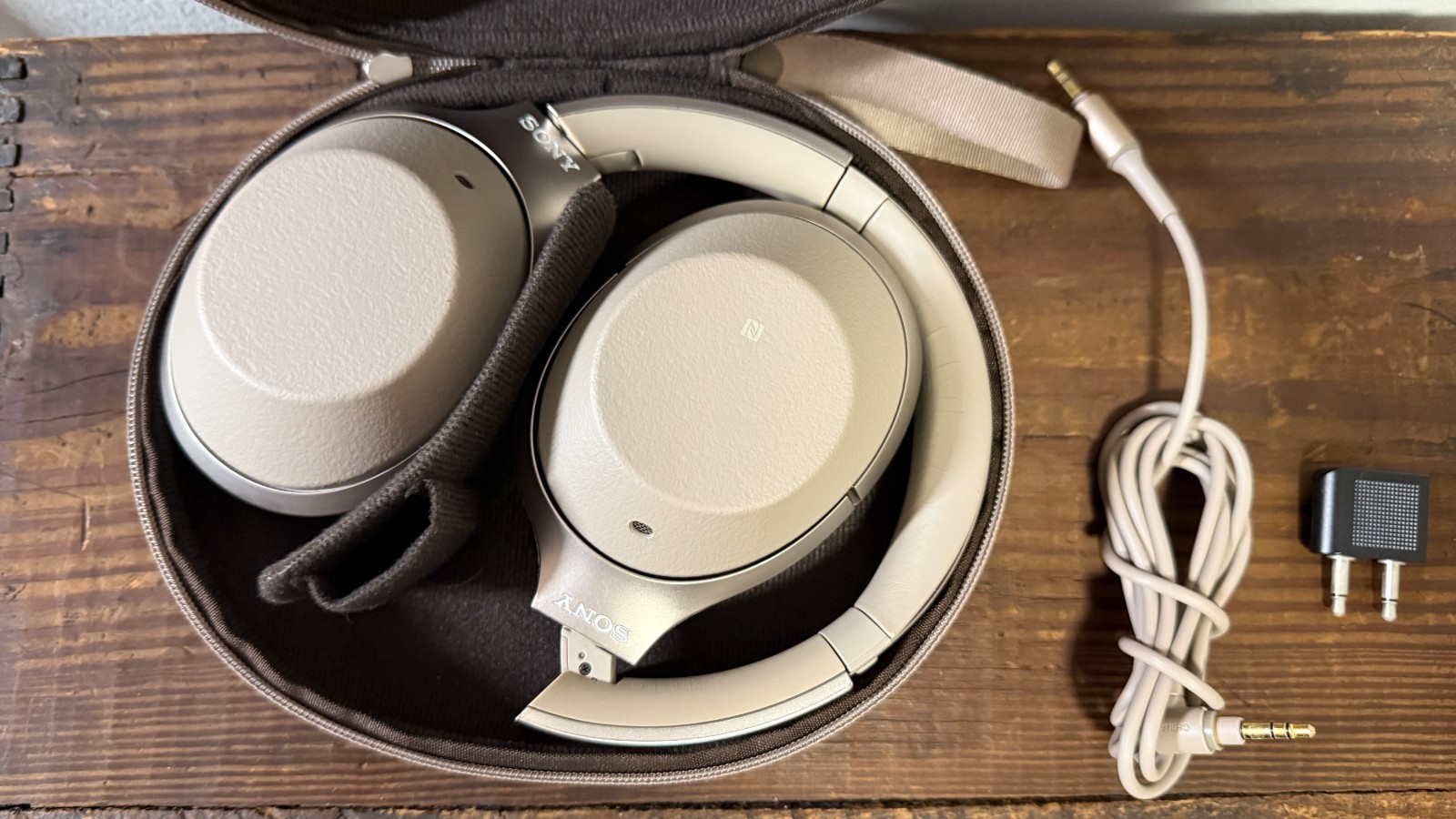Sony WH-1000XM2 Wireless Noise Canceling Headphones – Champagne Gold