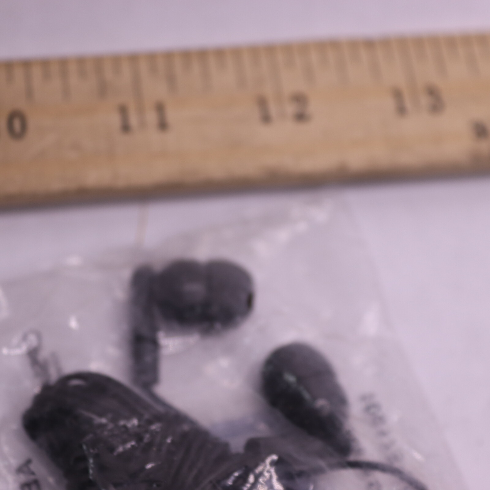 Avid Lightweight Wired Earphone with Silicone Black 32Ohm-20Hz 20kHz 5′ AE-215