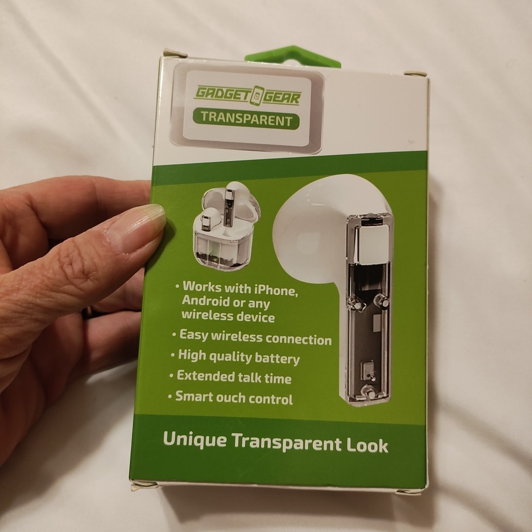 Gadget Gear Ear Pods new In Box Works With Any Wireless Device