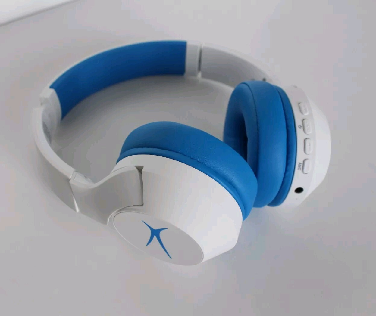 Altec Lansing MZX4500 Kid Safe Headphones Noise Cancelling Boys Bluetooth USB-C
