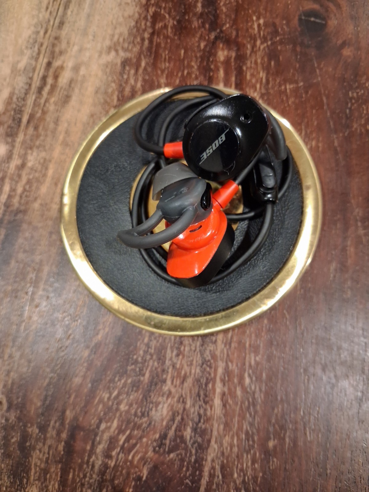 Bose SoundSport Pulse in-ear Headphones +Heart Rate Sensor & OEM Charging Case!