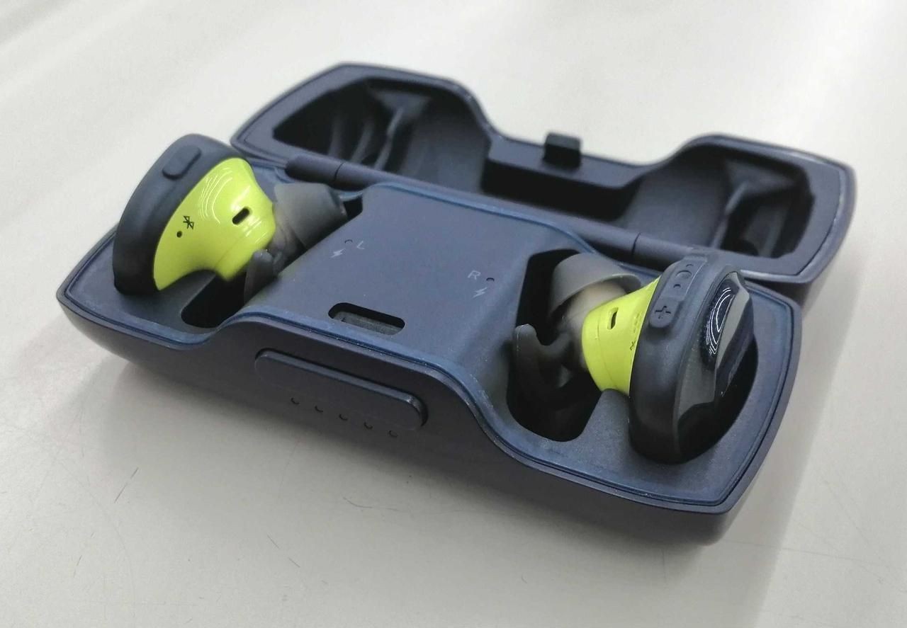 BOSE BLUETOOTH Earbuds 423729 Used