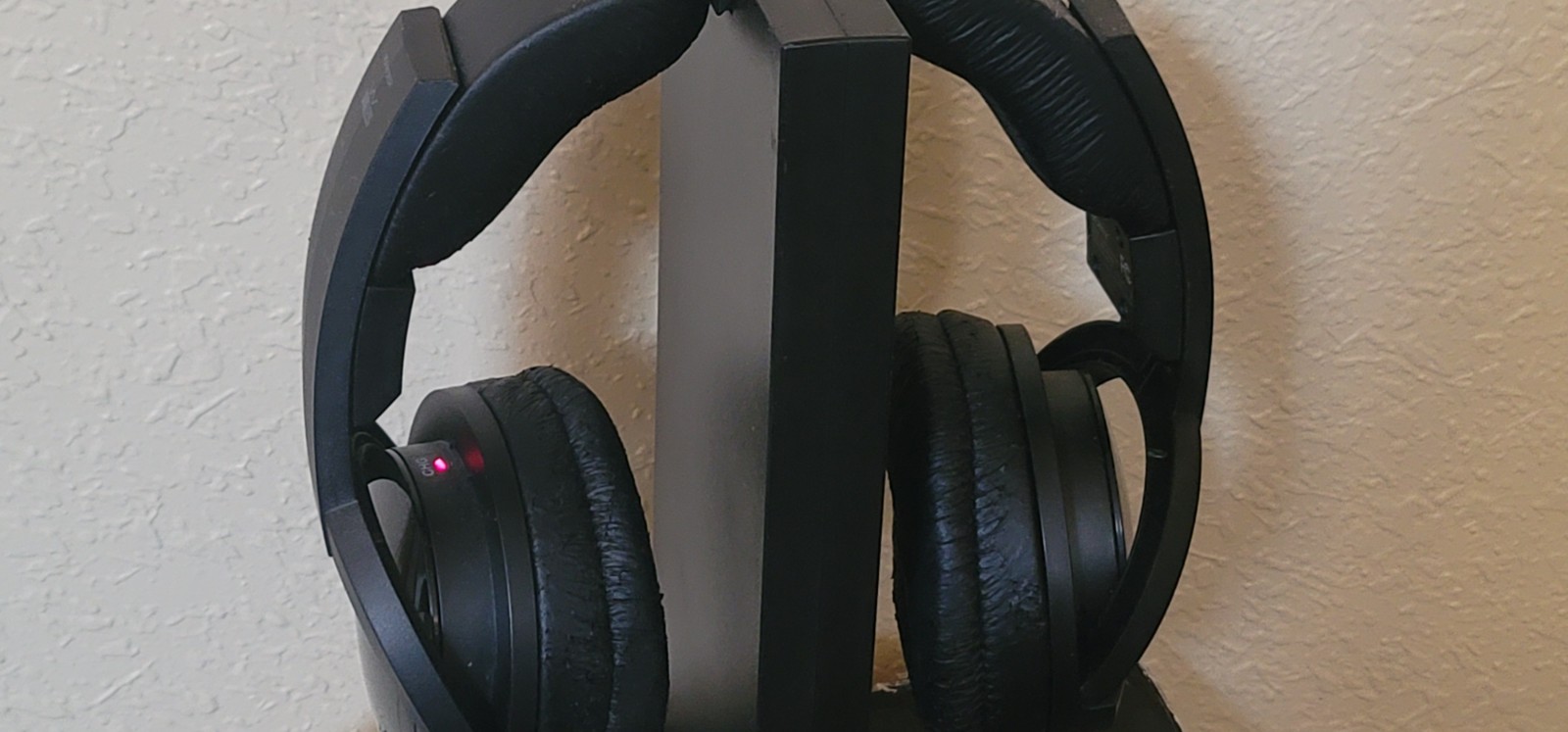Sony MDR-RF985RK Over Ear Headphones – Black