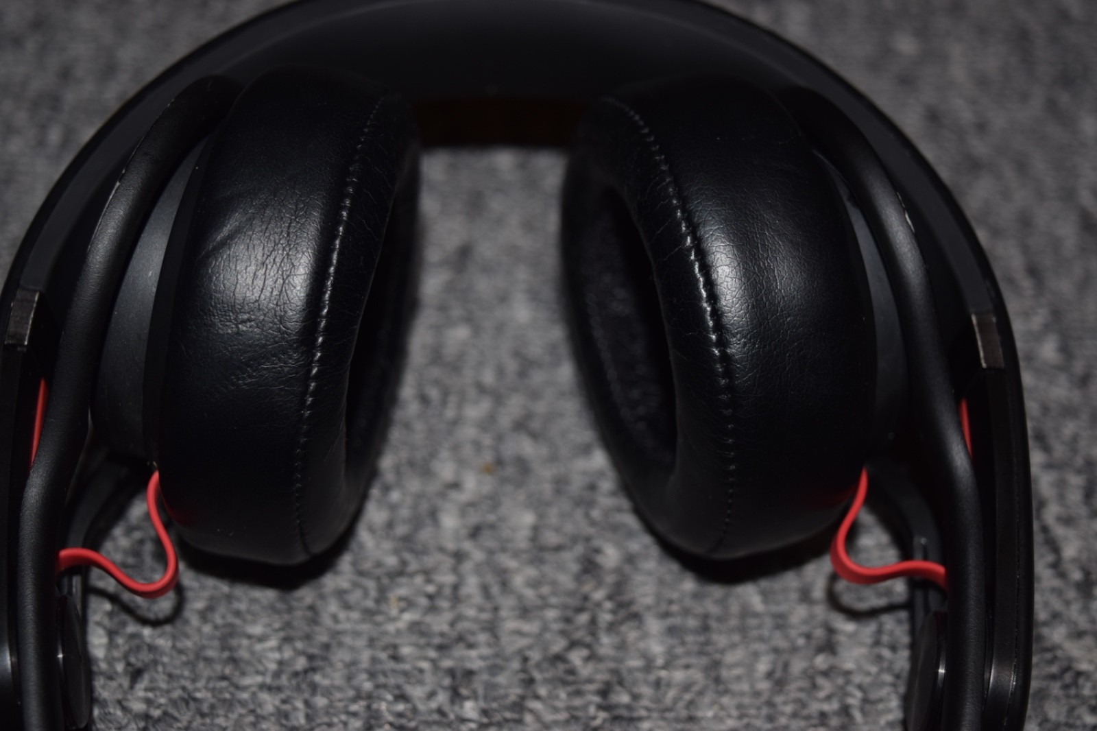 Beats by Dre Mixr DJ Headphones Black/Red – Tested Working w/ Case