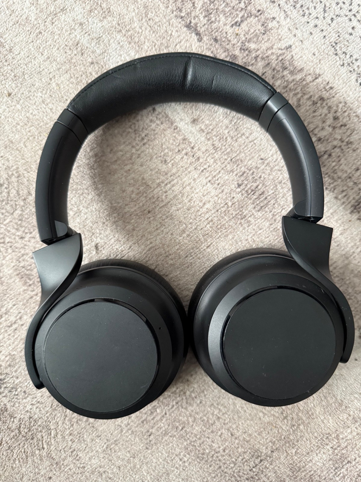Wyze WNCH1 Wireless Noise-Cancelling Headphones Black 20-Hour Battery /Tested
