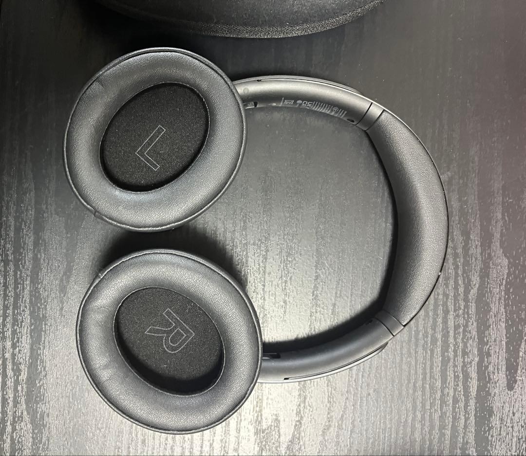 soundcore wireless headphones black with case