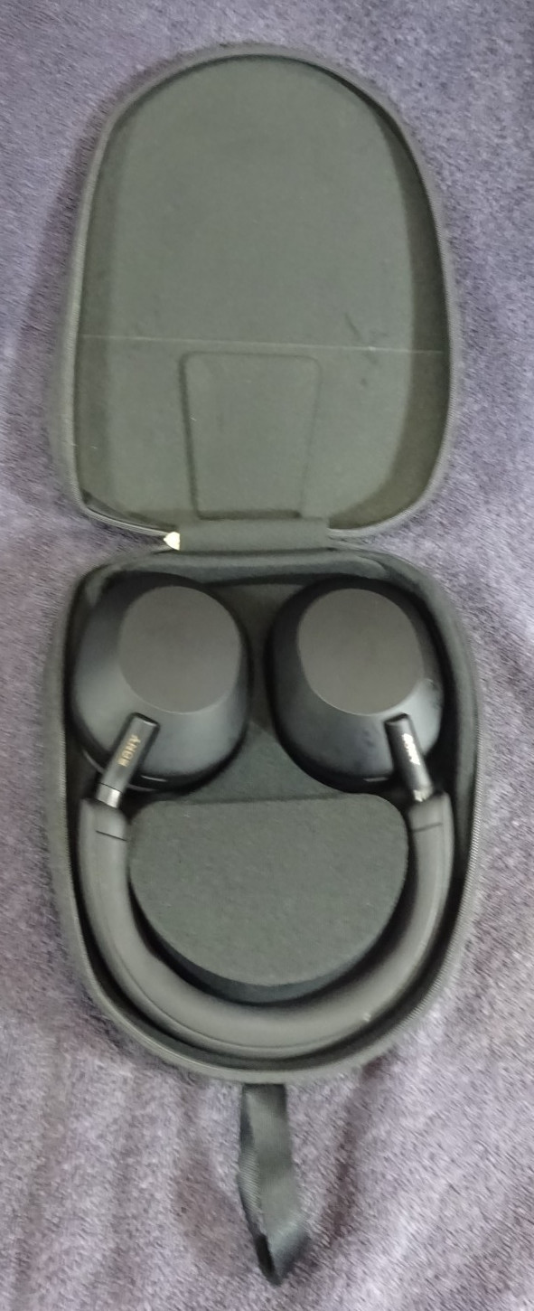 Sony WH-1000XM5SA Wireless Noise Canceling Headphones Black w/ Case