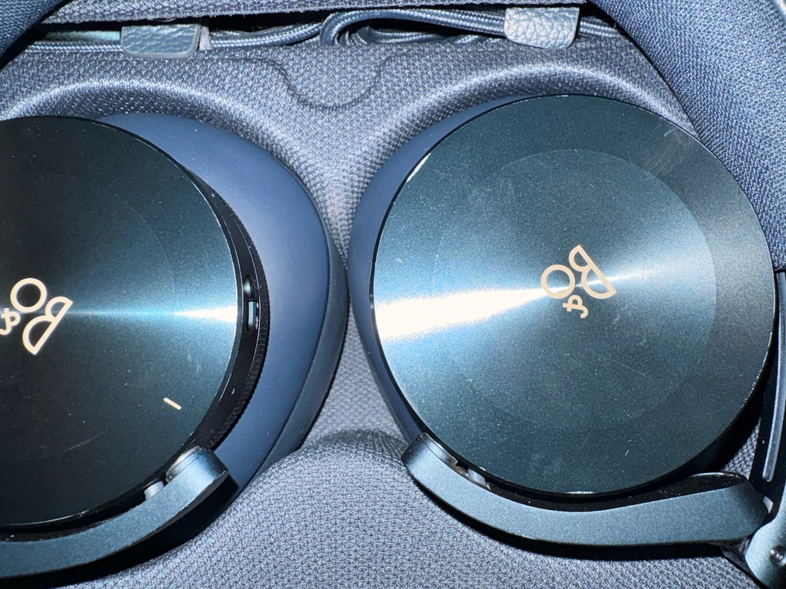 Bang & Olufsen Beoplay H95 Navy Blue Wireless Headphones with Case & Accessories