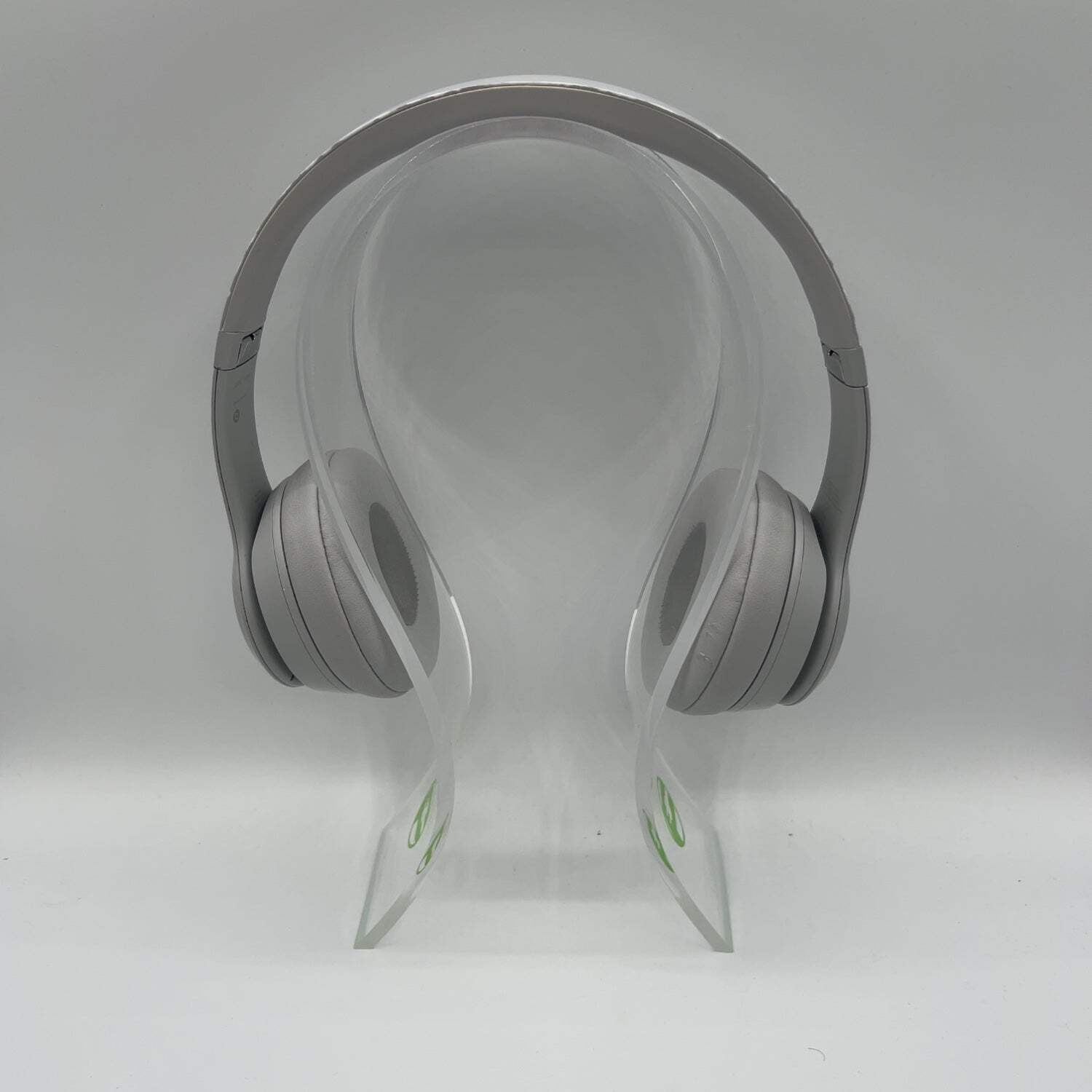 Beats Studio Pro Wireless Over-Ear Bluetooth Headphones Black Gold MUW23LL/A