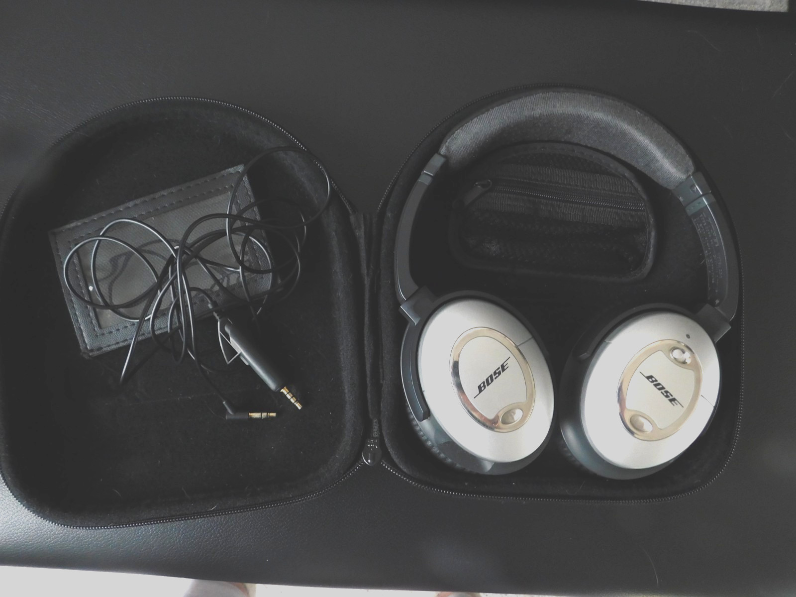 Bose QuietComfort 25 QC25 Noise Cancelling Wired Headphones w/case Tested Works