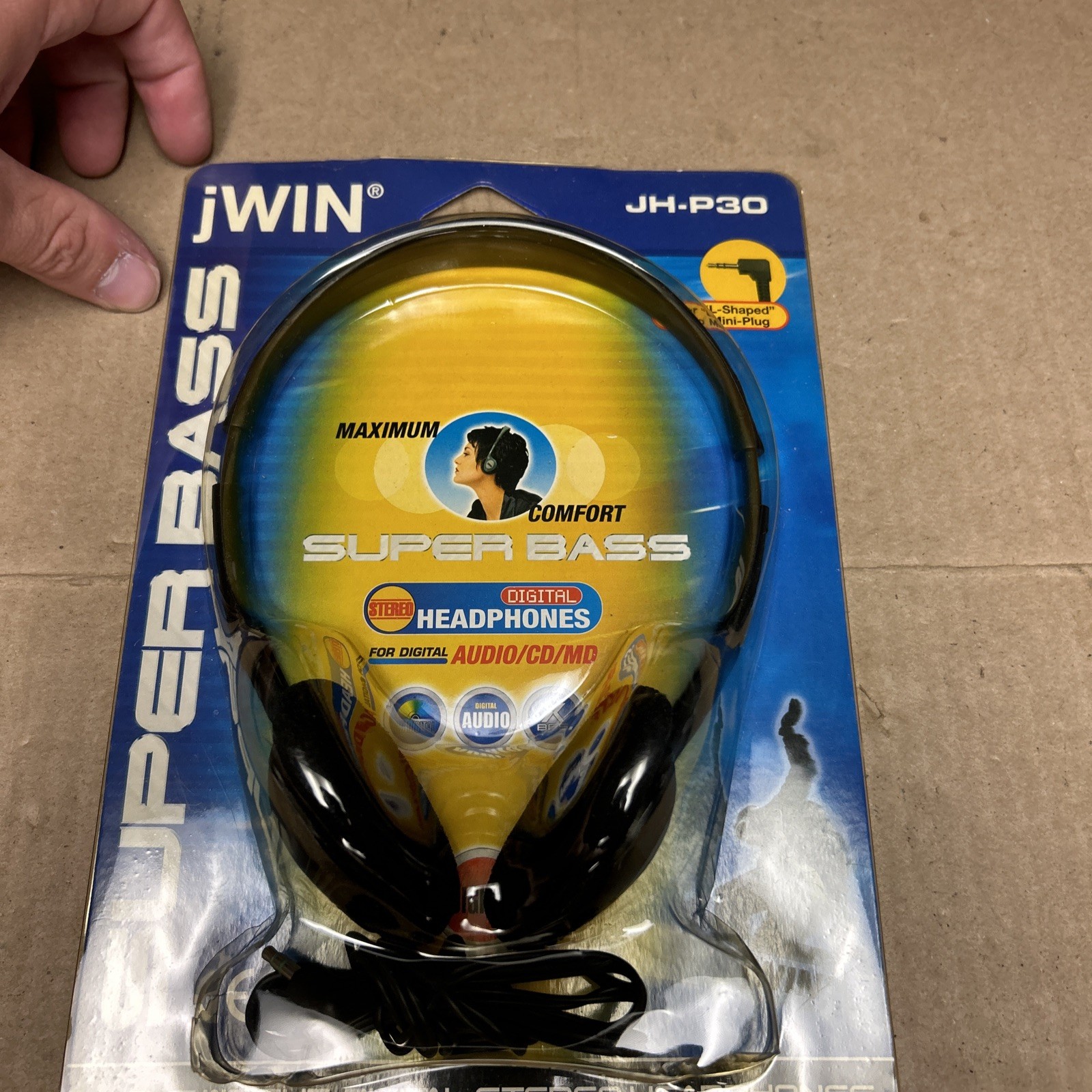 Jwin Super Bass Digital Headphones Light Weight JH-P30 New in Package
