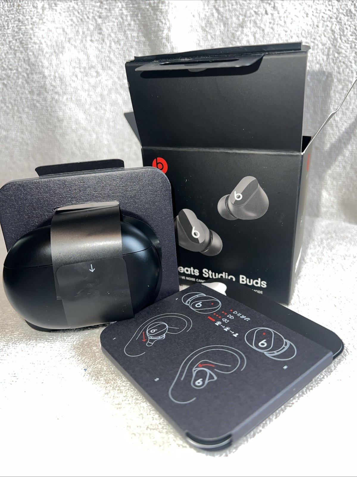 Beats Studio Buds – Active Noise Cancelling – BLACK