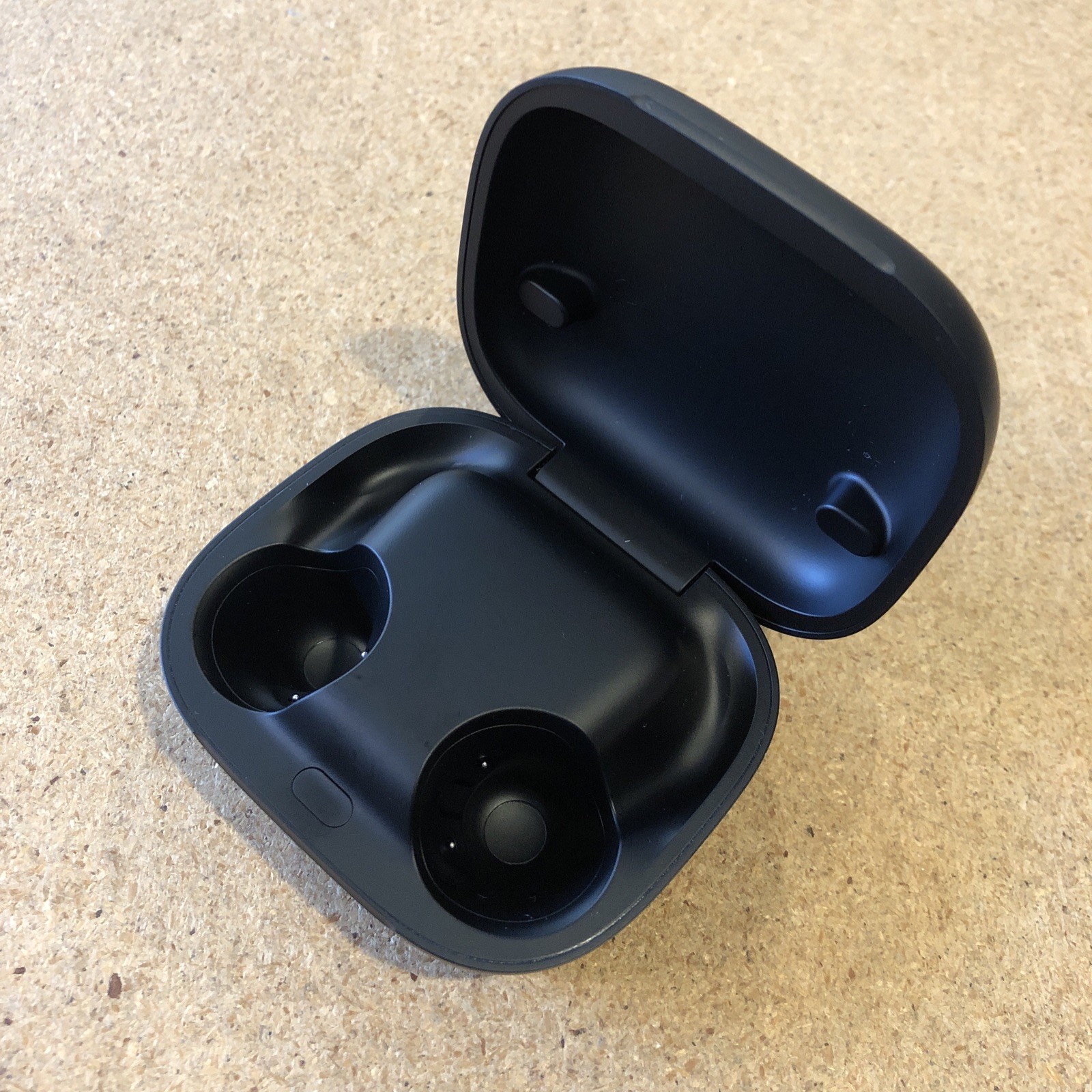 Beats PowerBeats Pro 2 Earbuds USB-C Wireless Charging Case Only A3160 Jet Black