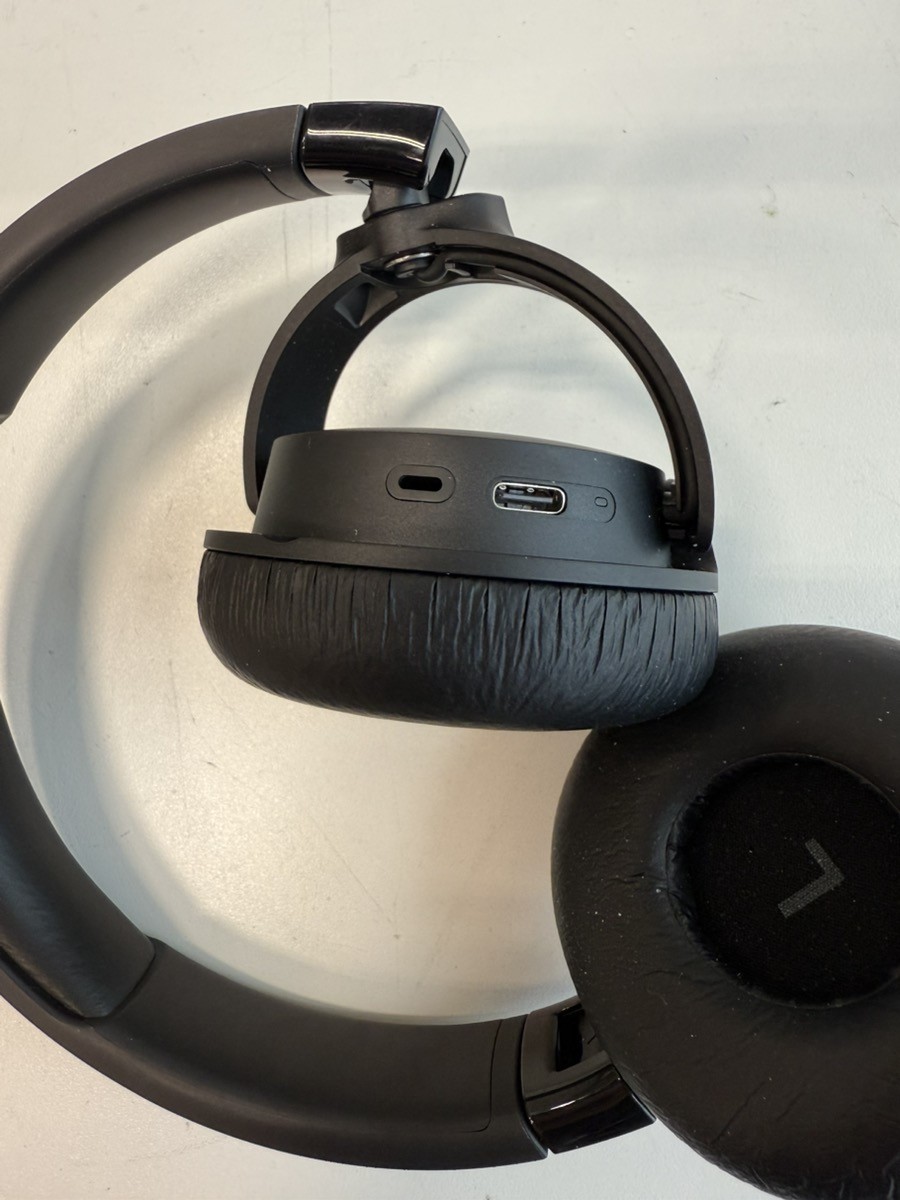 JBL TUNE 670NC BLUETOOTH HEADPHONES (P19013378)