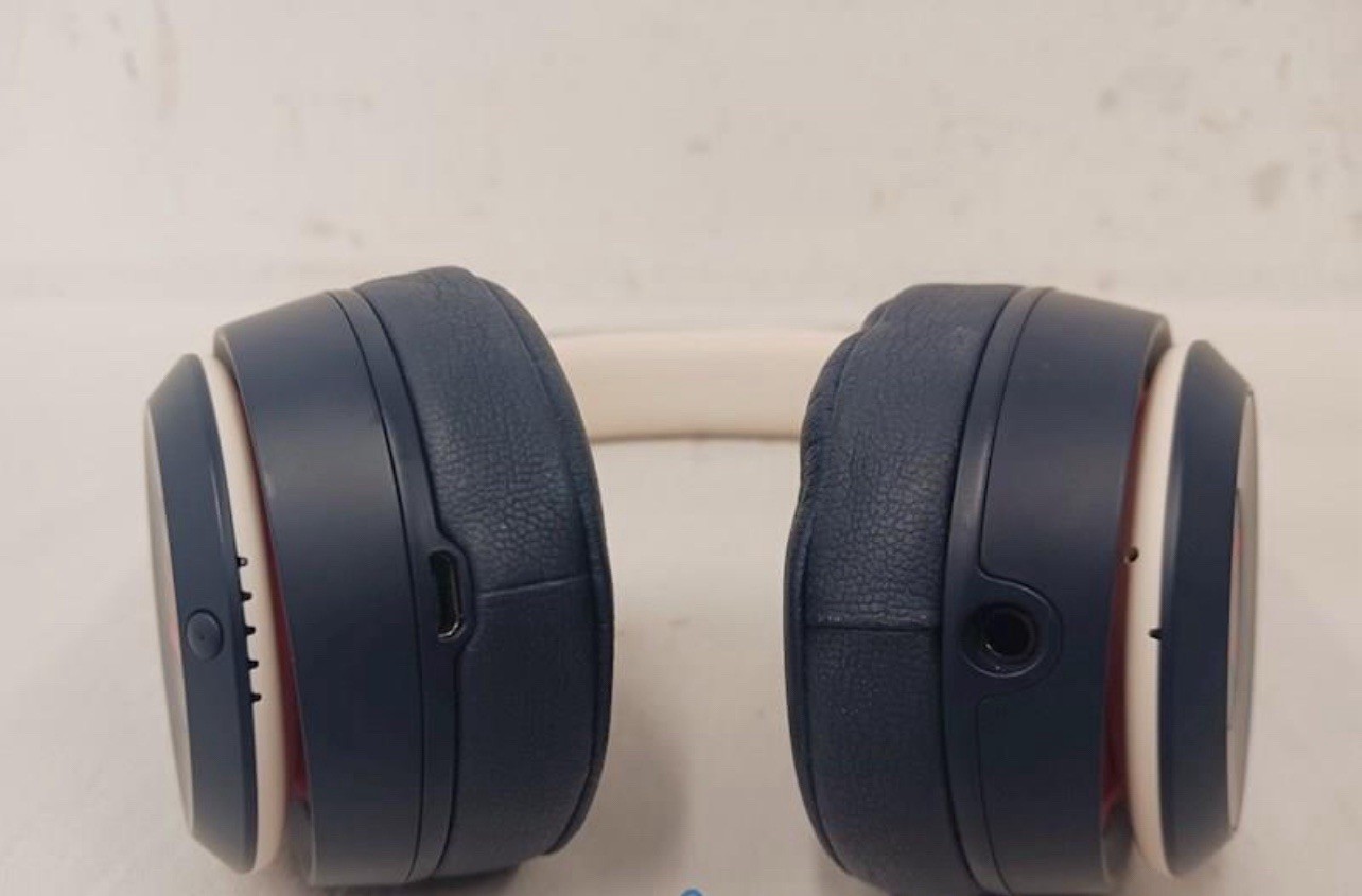 Beats Solo 3 Blue Red On-Ear Wireless Headphones With Wire, Charger, Case