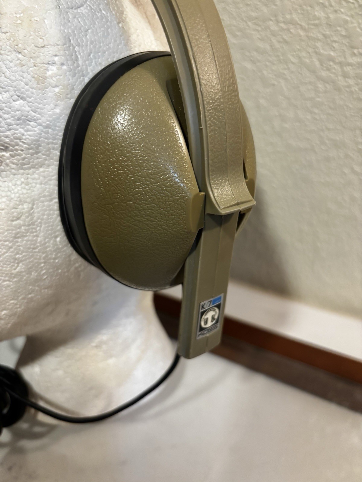 Retro Audio Koss K/7 Rhythm Beige 70’s Stereo phone Headphones Audio Equipment