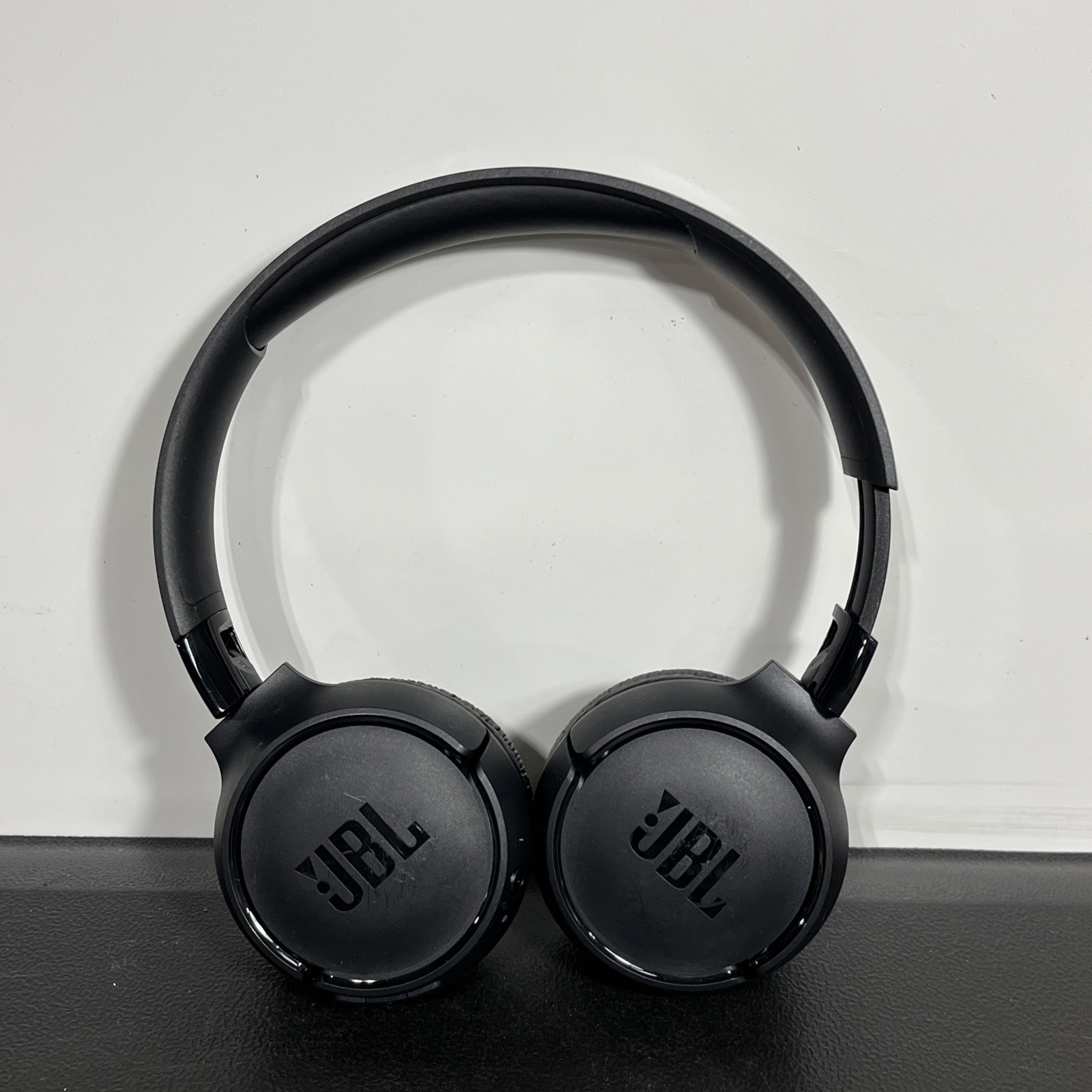 JBL Tune 520BT Wireless On-Ear Bluetooth Headphones Black