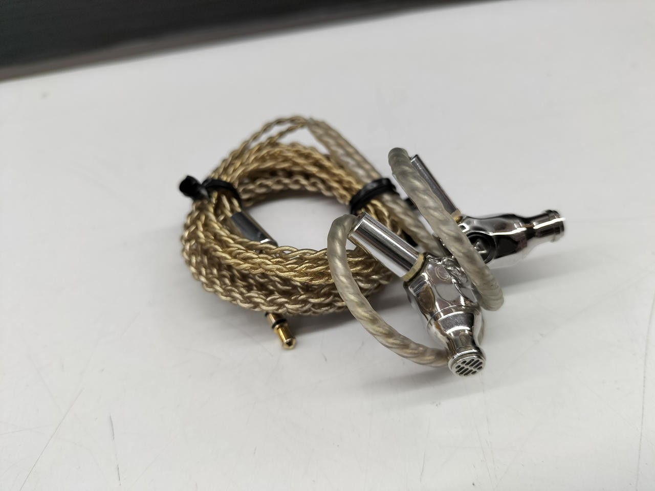 CAMPFIRE AUDIO COMET Earphones BA Re-Cableable MMCX Case & Eartips