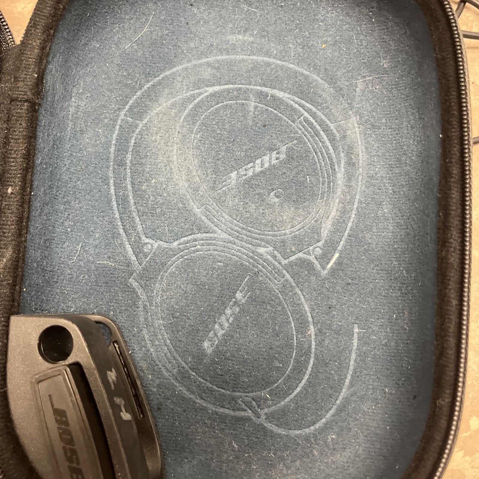 Bose QuietComfort QC25 Noise Cancelling Headphones (Wired – No Bluetooth)