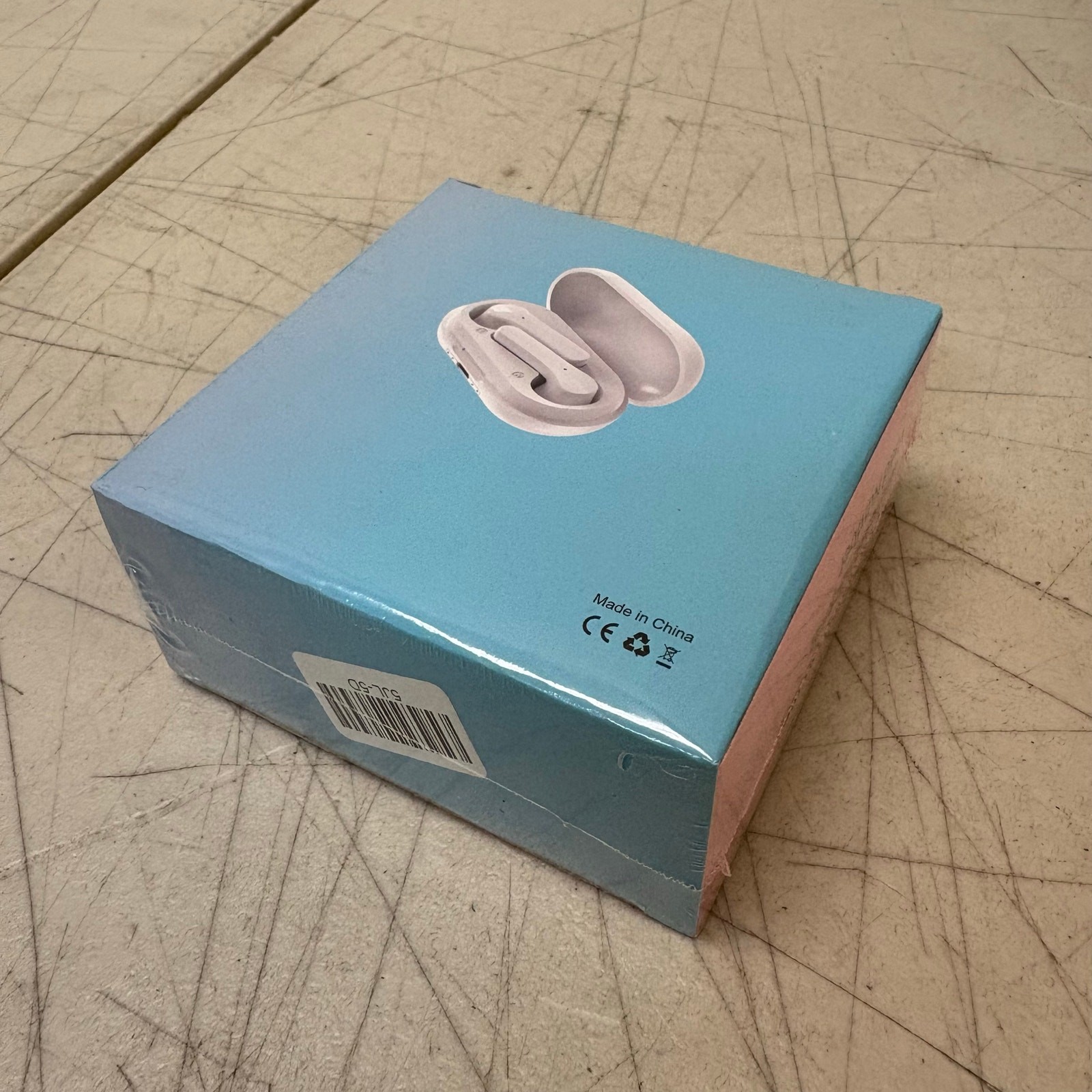 True Wireless Earbuds with Charging Case, Bass Music Sound – White AP1562X