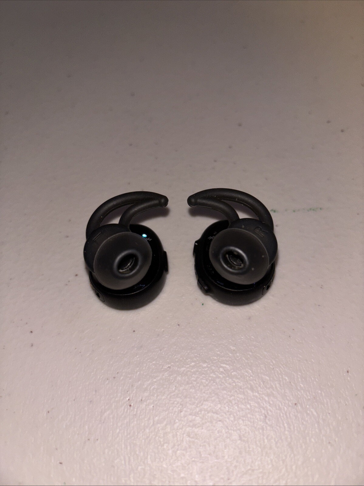 Bose SoundSport Free 423729 Wireless Headphones Bluetooth Earbuds Black Used