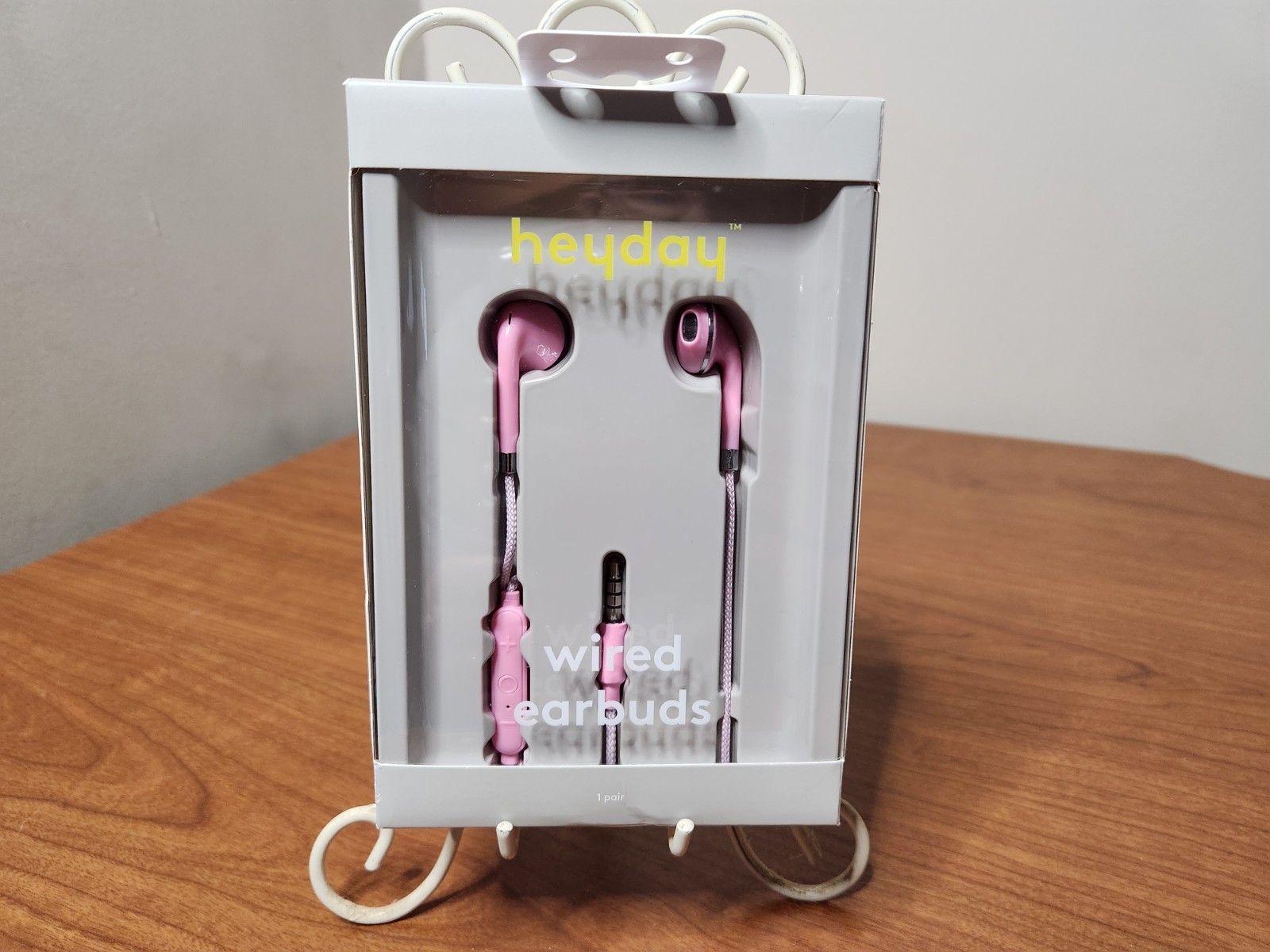 Heyday Wired Earbuds ~ Comfort Fit ~ Microphone ~ 3.5 MM Aux Plug ~ Candy Pink